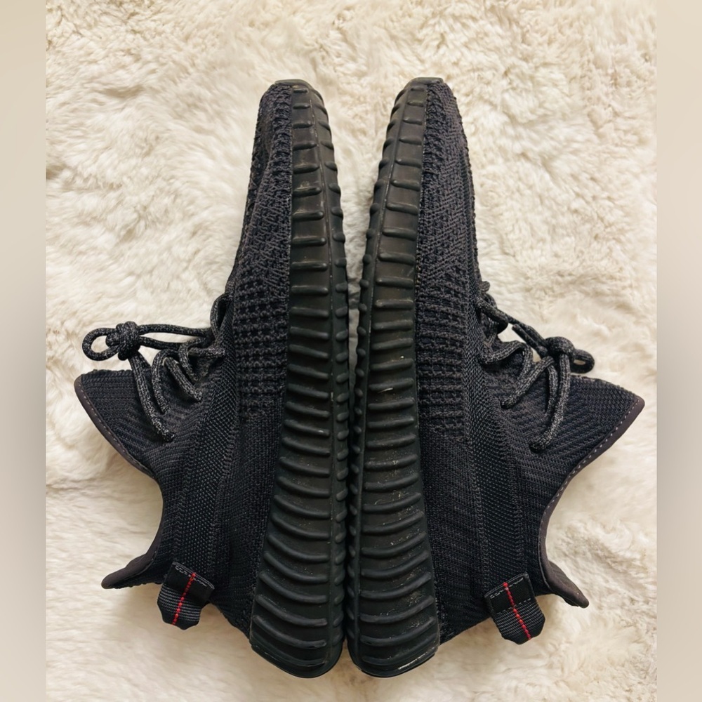 adidas Yeezy Triple Black Boost 350 V2 Sneaker Tennis Shoe Size: 9.5 - Picture 3 of 7